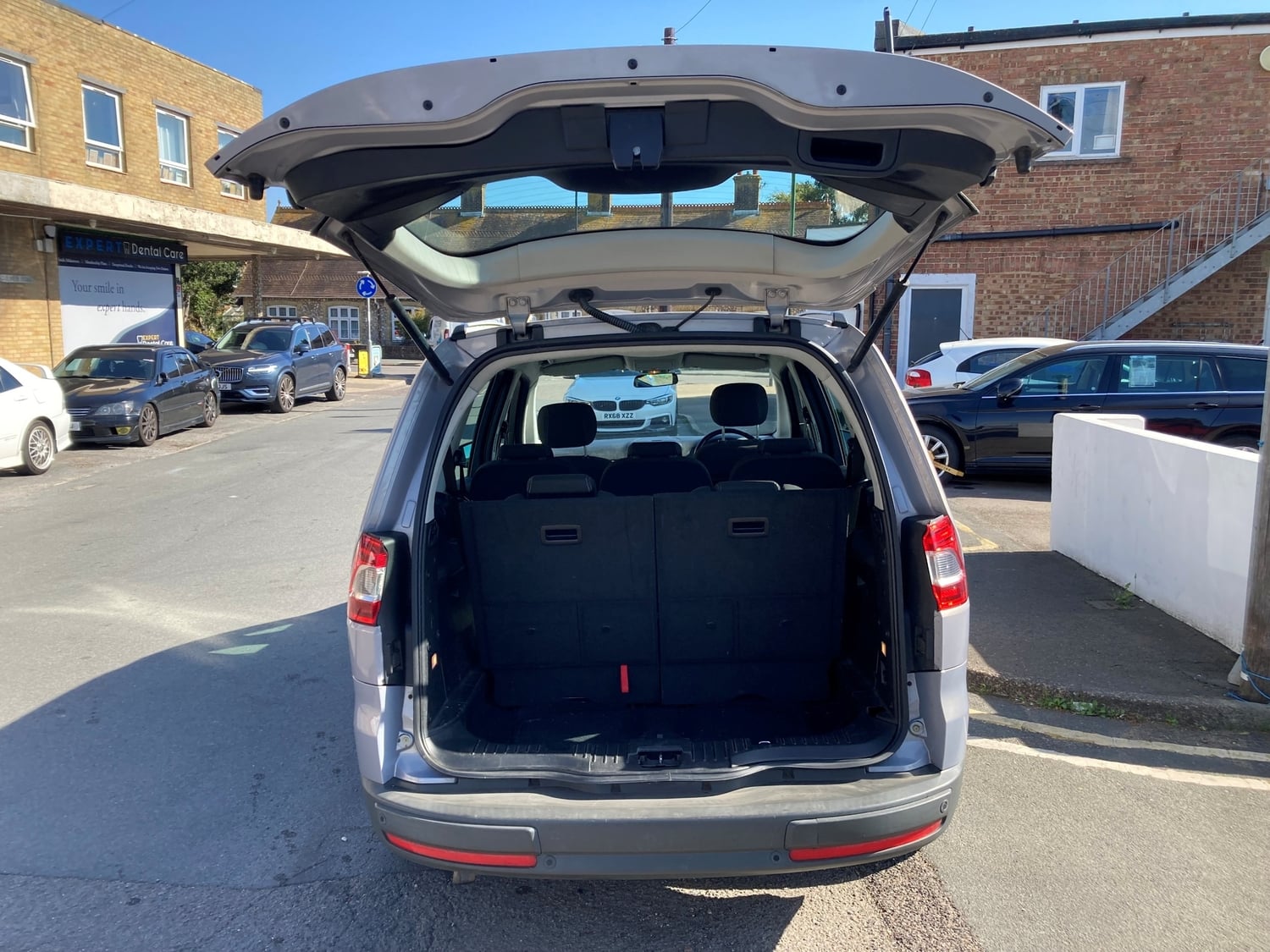 Ford Galaxy 2011 - Cars in Lancing