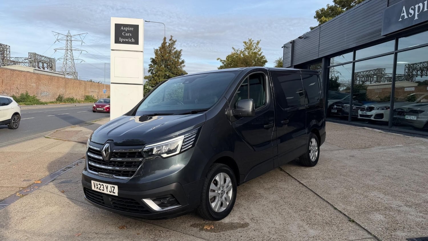 [ berth ]Renault Trafic