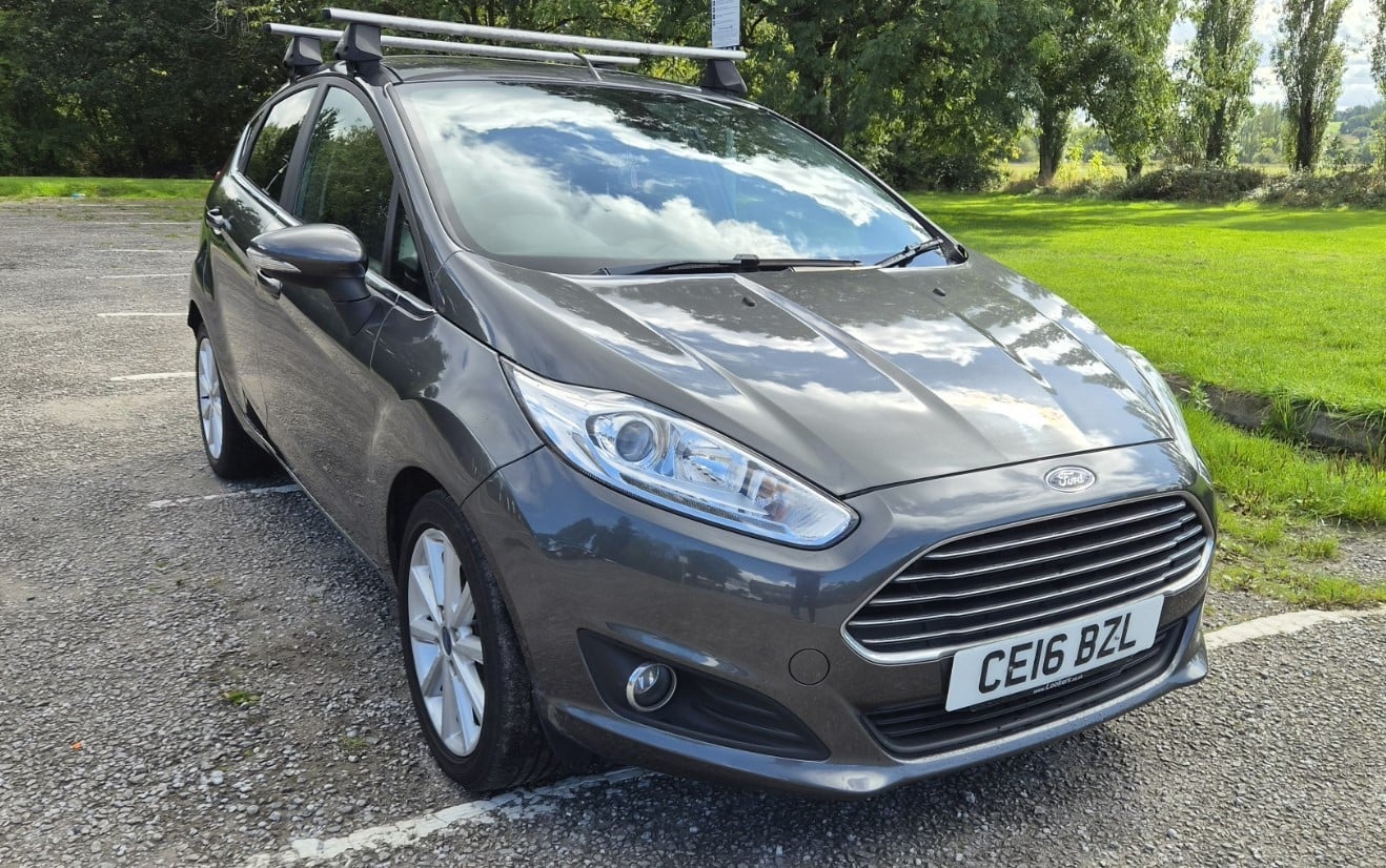 [ berth ]Ford Fiesta