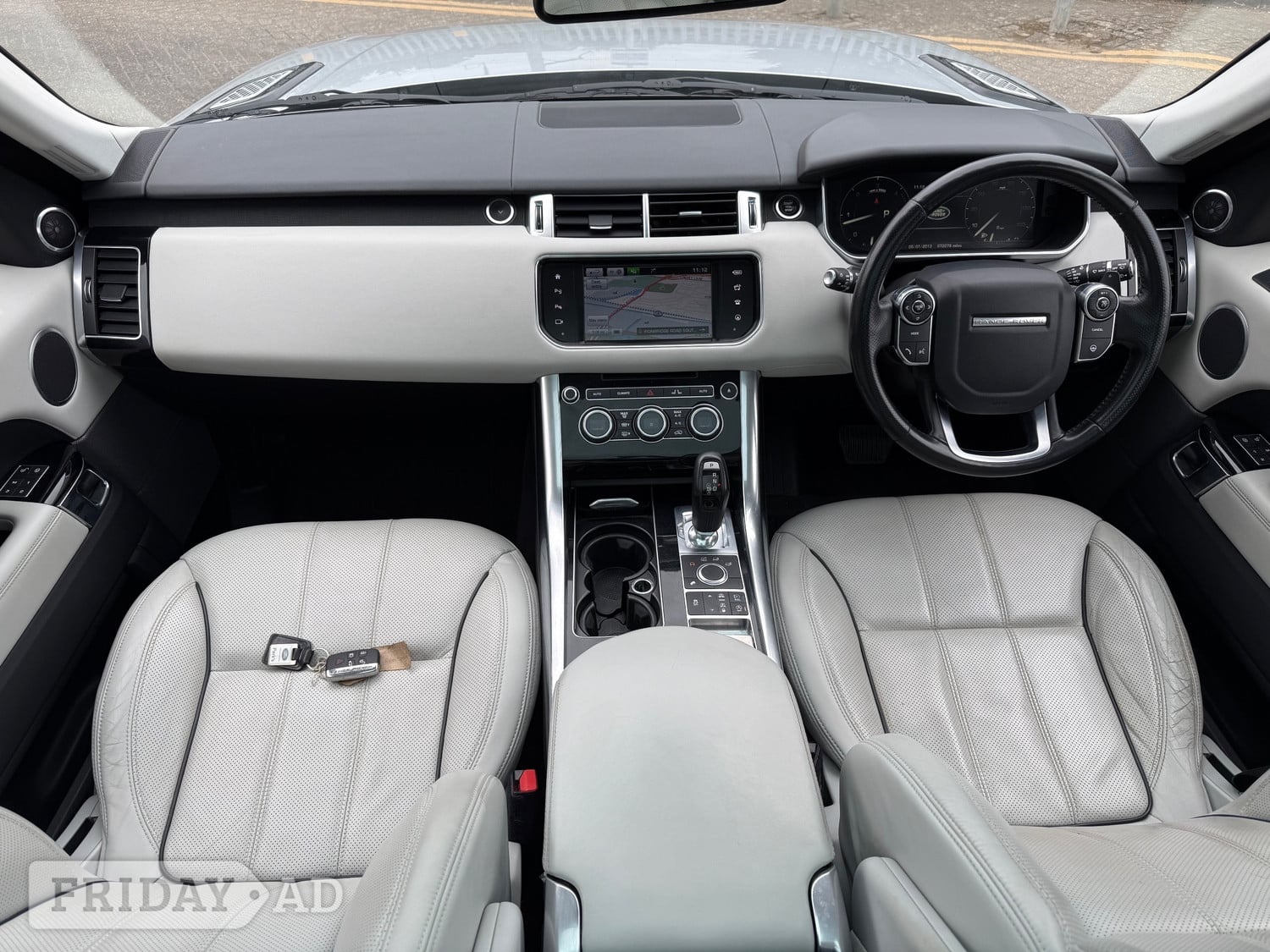 [ berth ]Land Rover Range Rover Sport