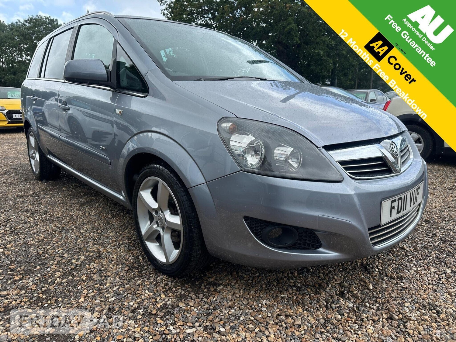 Vauxhall Zafira 2011 in Sunbury-On-Thames