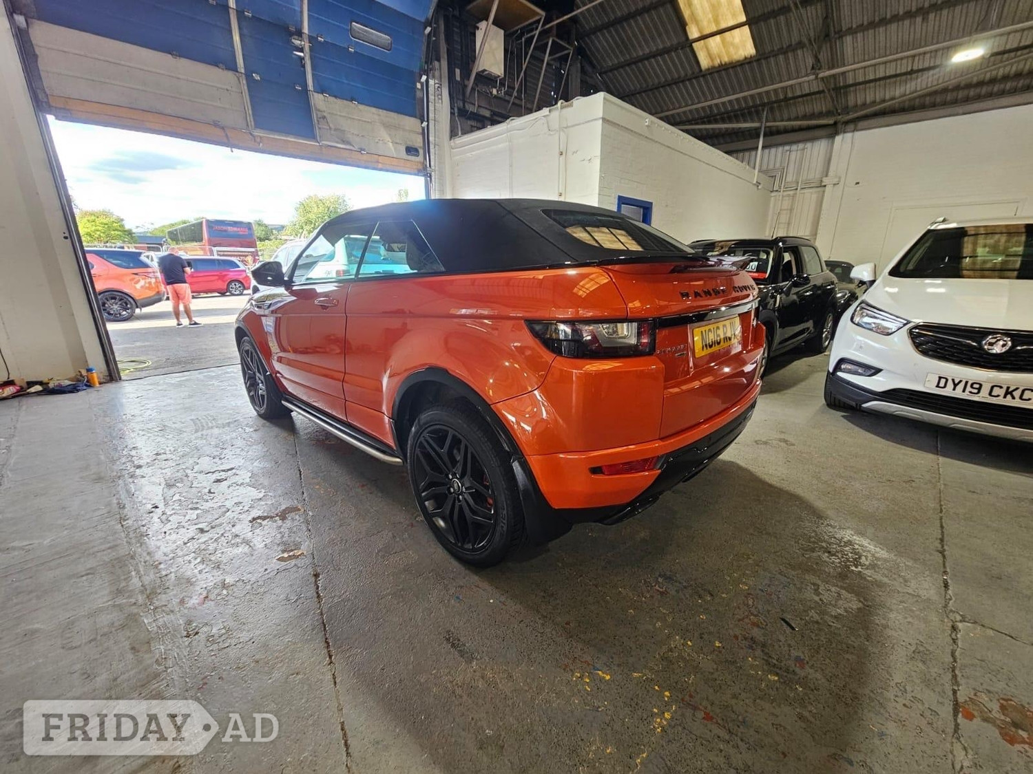 Land Rover Range Rover Evoque 2016 - Cars in Pontypridd