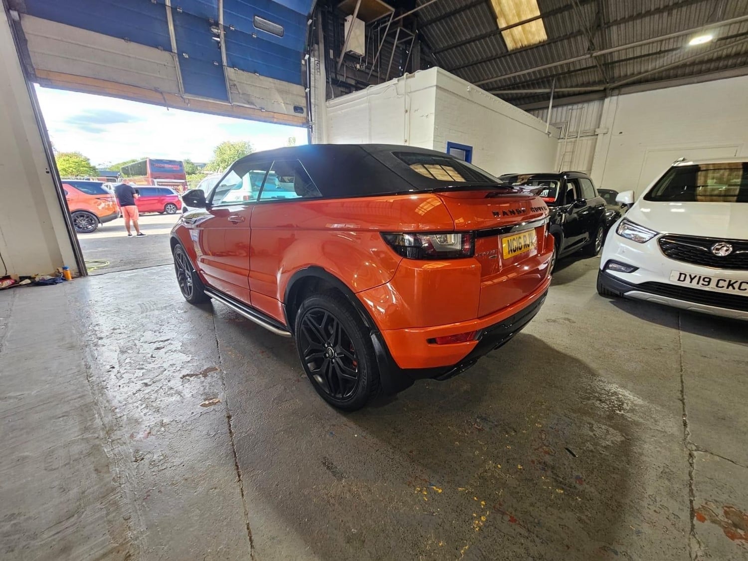 Land Rover Range Rover Evoque 2016 - Cars in Pontypridd