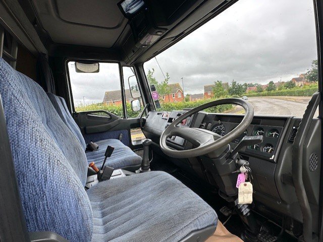 Highbarn Elite Iveco Eurocargo 75E15 Horsebox - Trailers & Horseboxes in Banbury