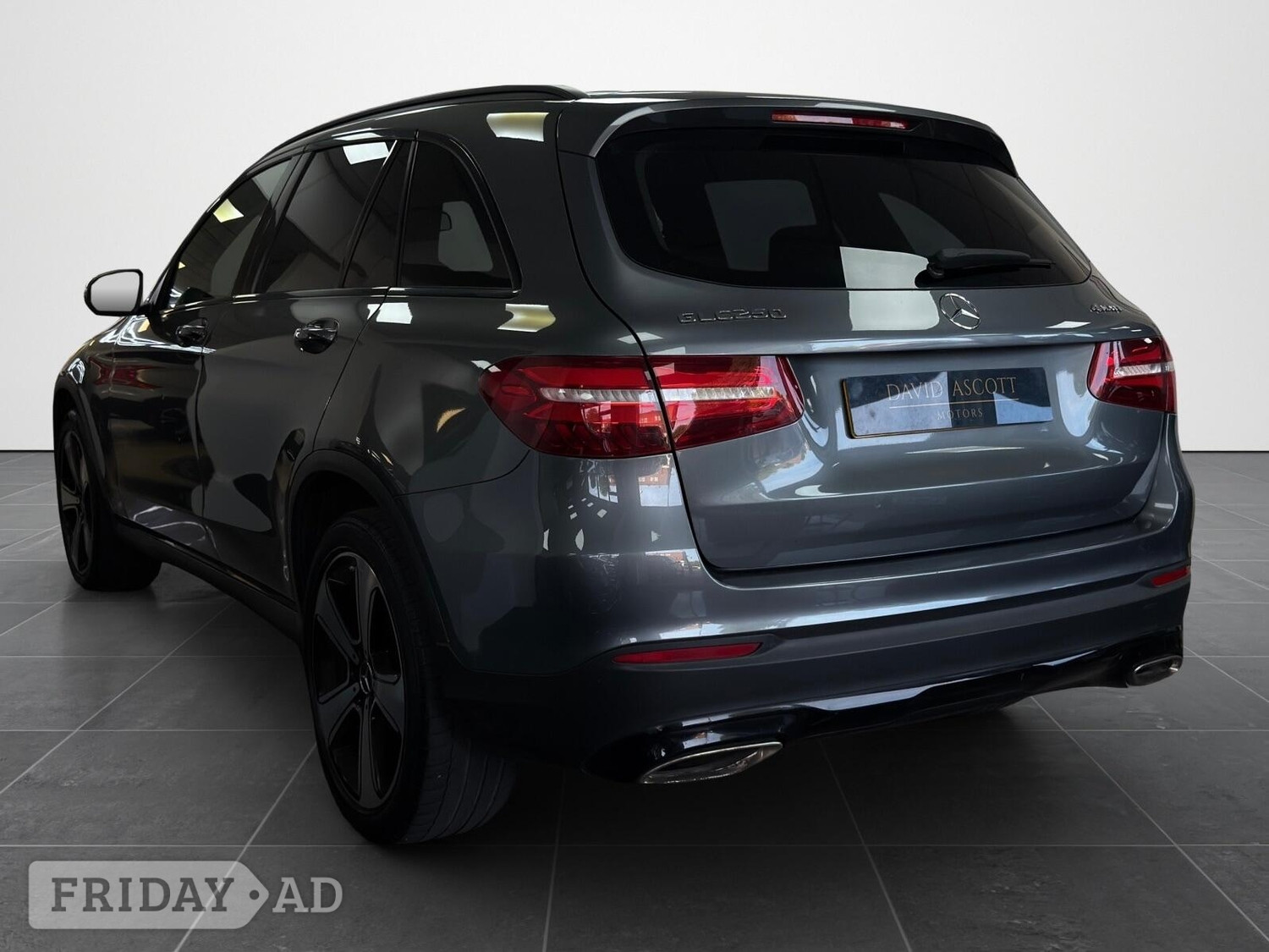 [ berth ]Mercedes-Benz GLC