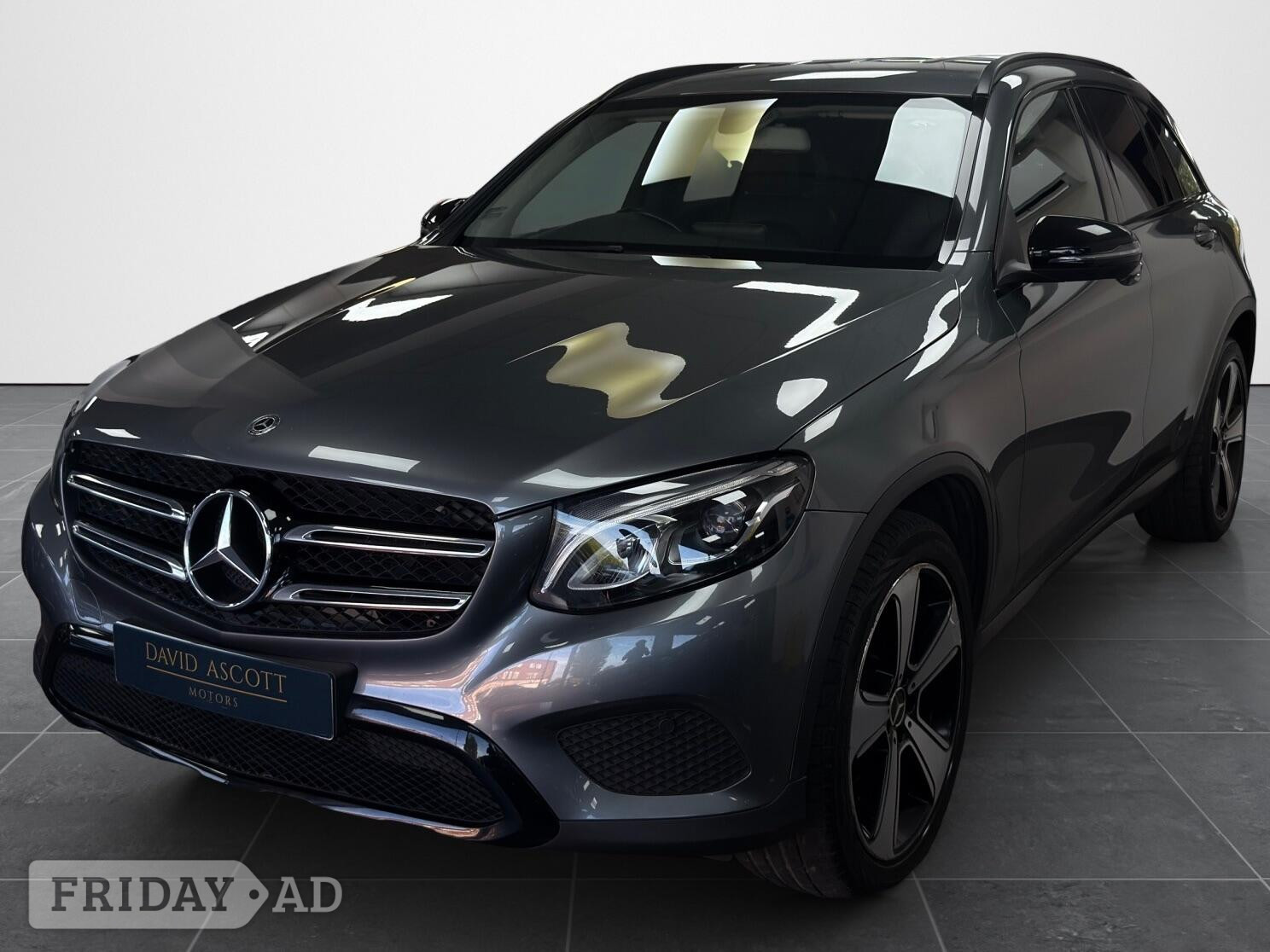 Mercedes-Benz GLC 2019 - Cars in Ealing