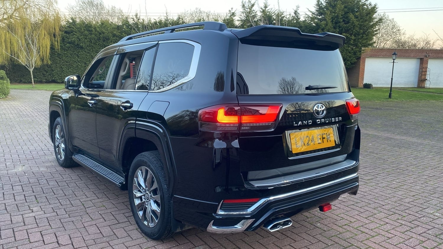 [ berth ]Toyota Land Cruiser