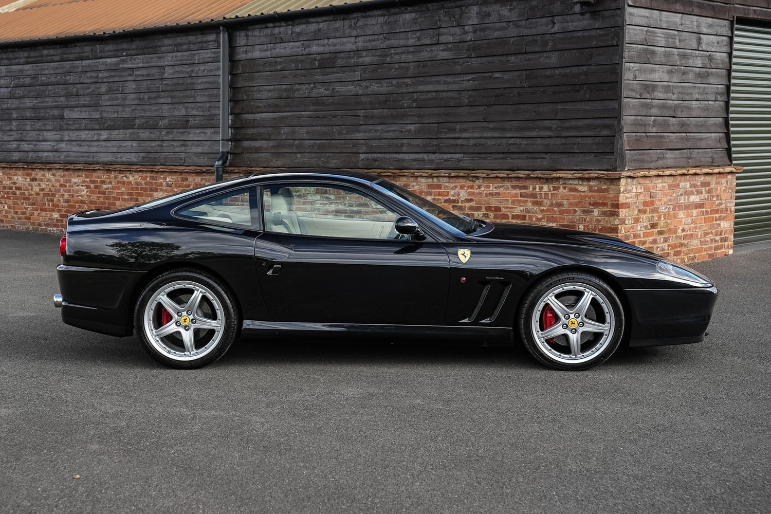 [ berth ]Ferrari 575M