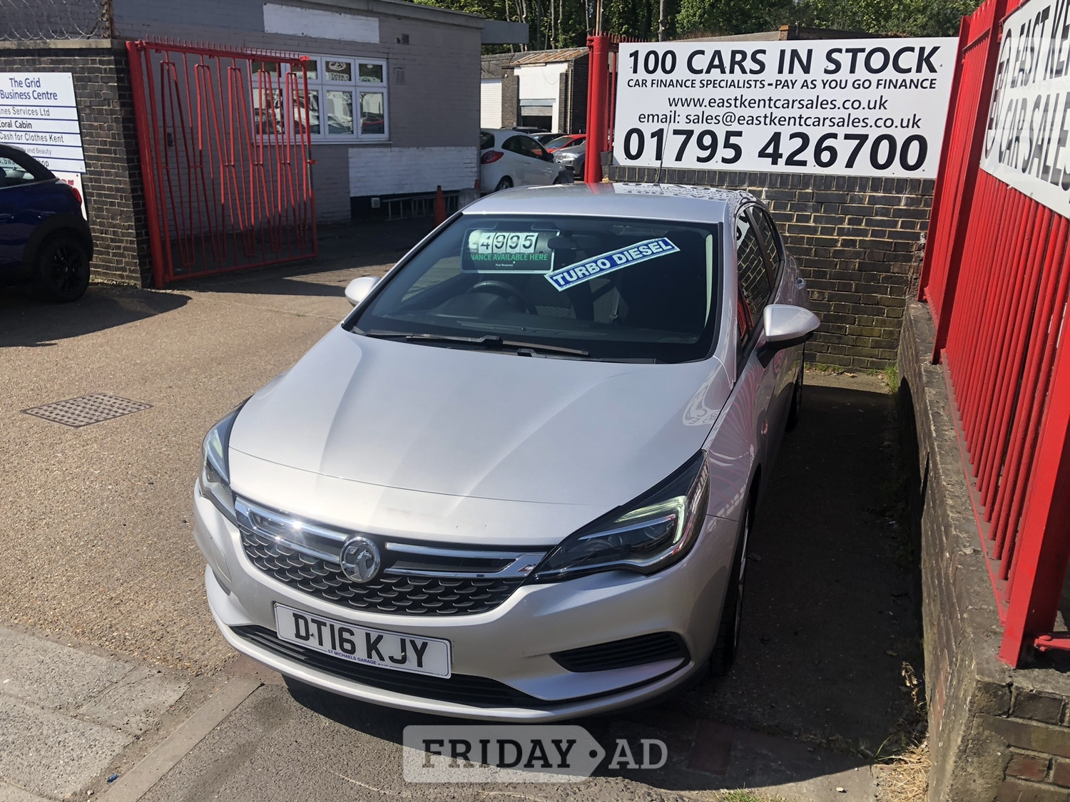 [ berth ]Vauxhall Astra