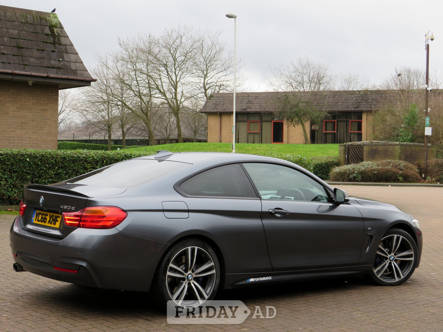 [ berth ]BMW 4 Series