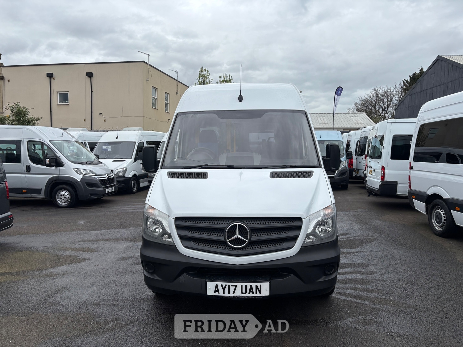 [ berth ]Mercedes-Benz Sprinter