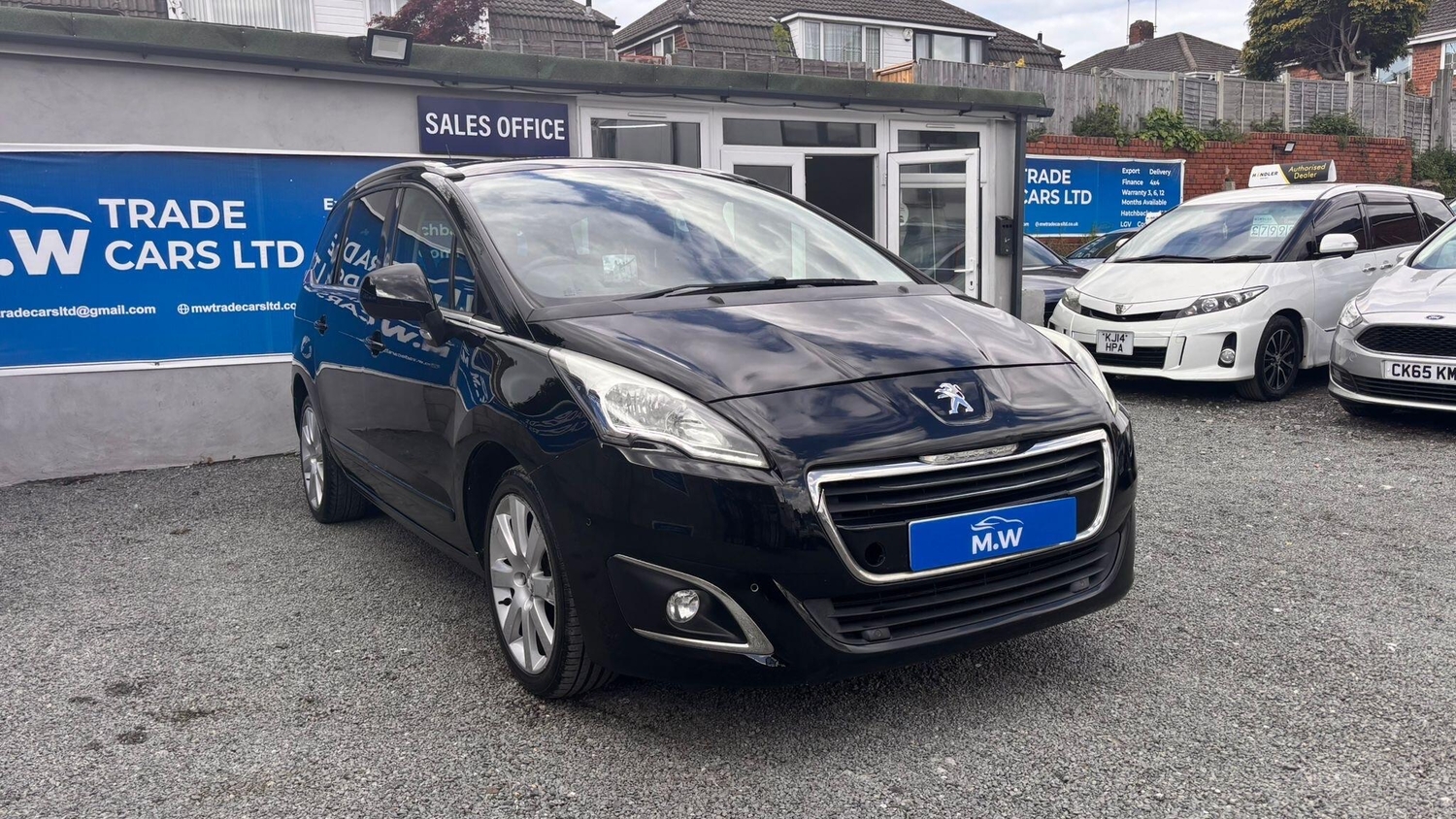 Peugeot 5008 2015 - Cars in Dudley