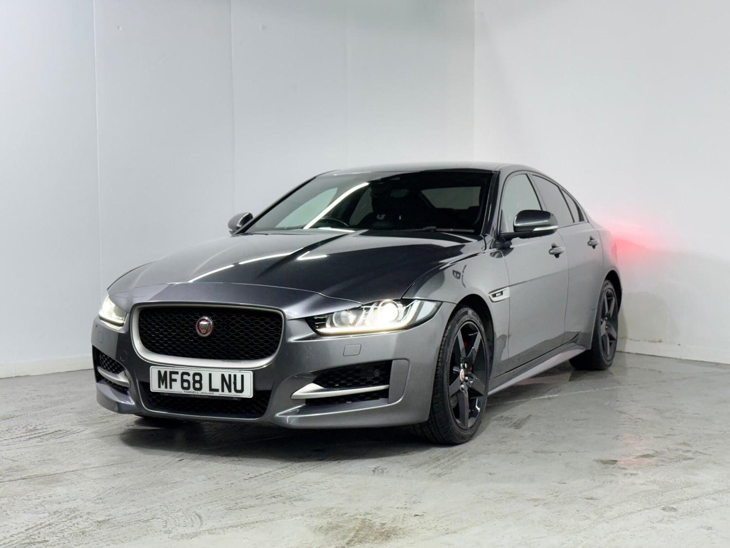 [ berth ]Jaguar XE
