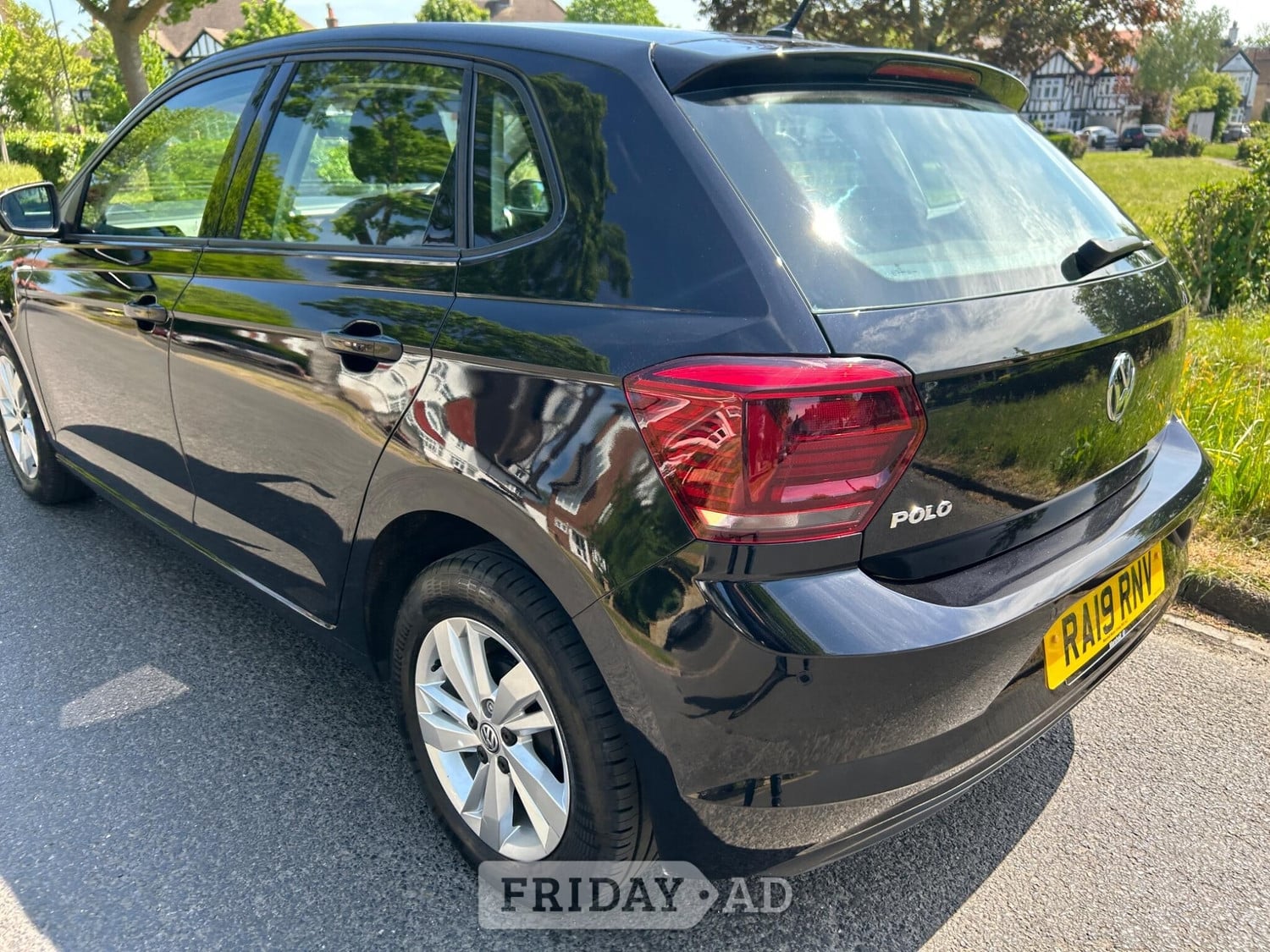 Volkswagen Polo 2019 - Cars
