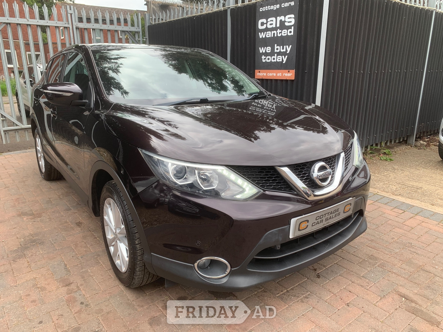 Nissan Qashqai 2014 - Cars in Hayes