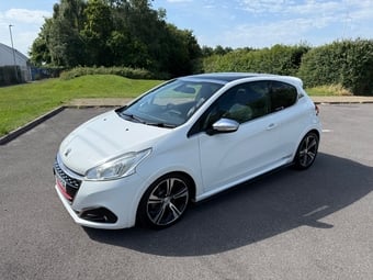 Peugeot 208 2015