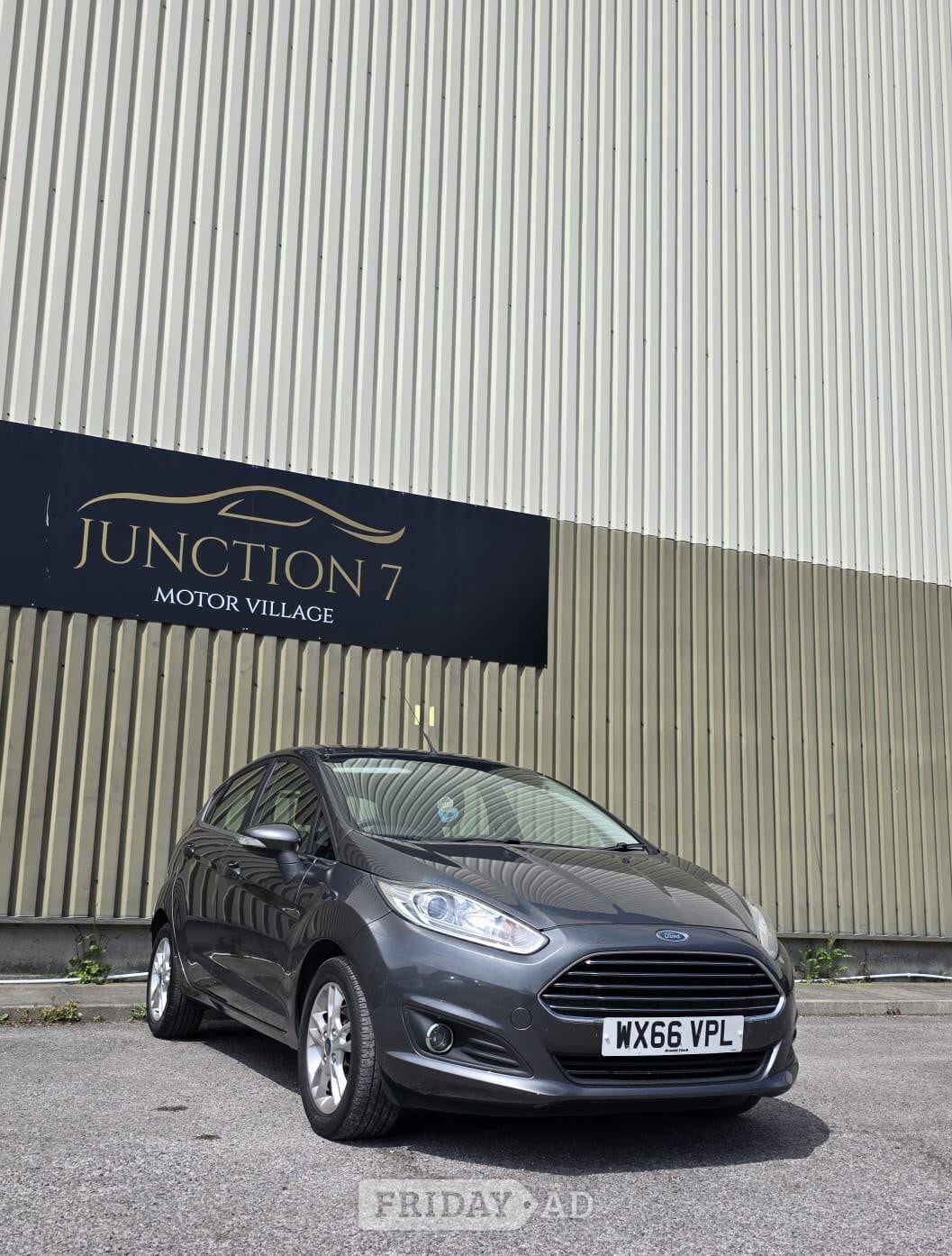 [ berth ]Ford Fiesta