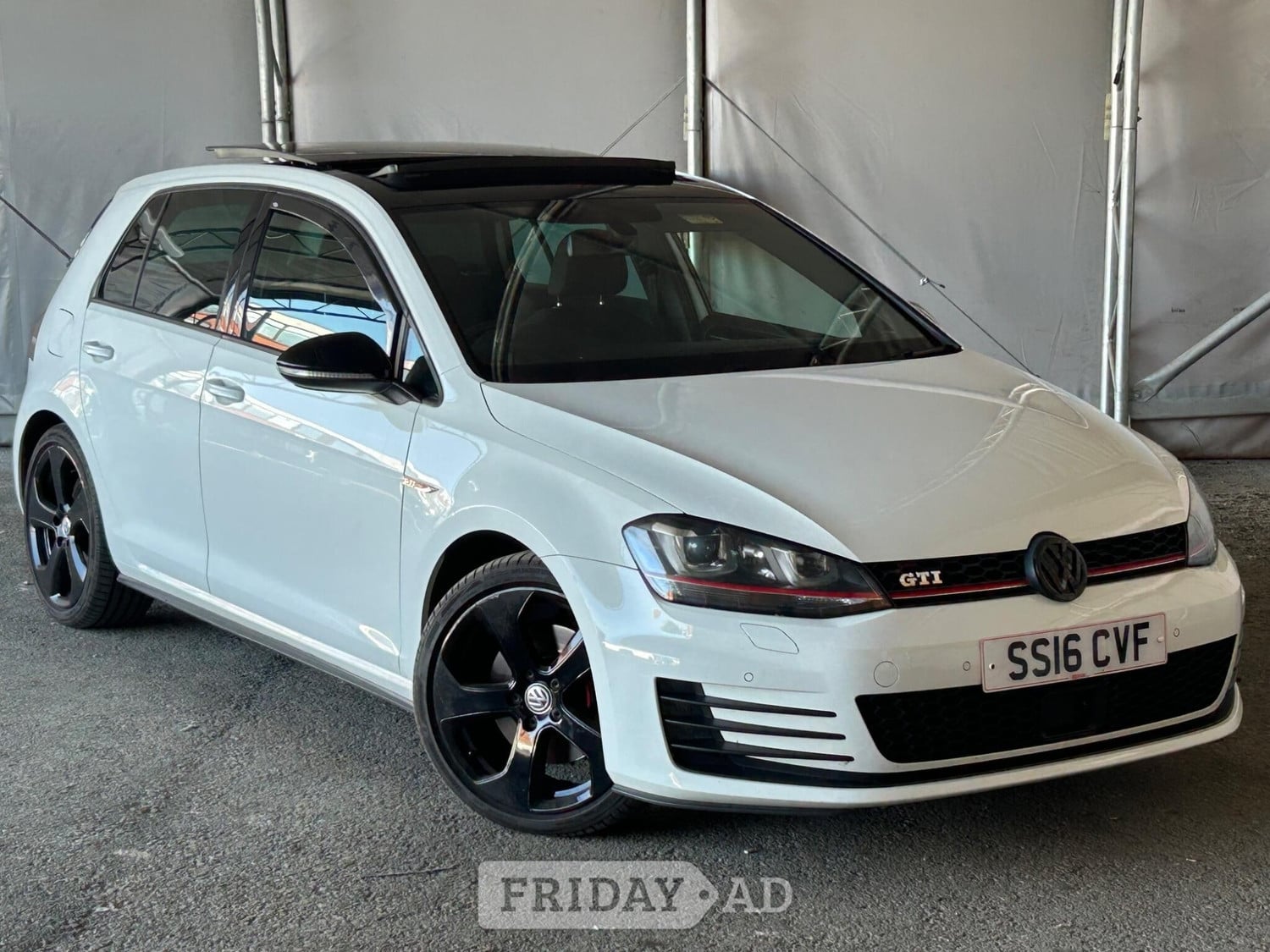Volkswagen Golf 2016 in Manchester