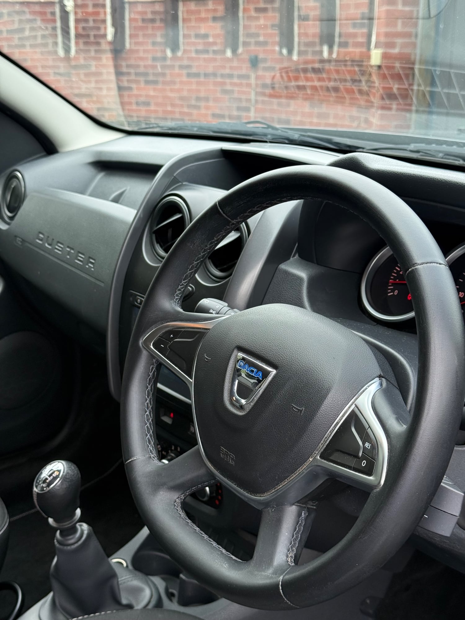[ berth ]Dacia Duster