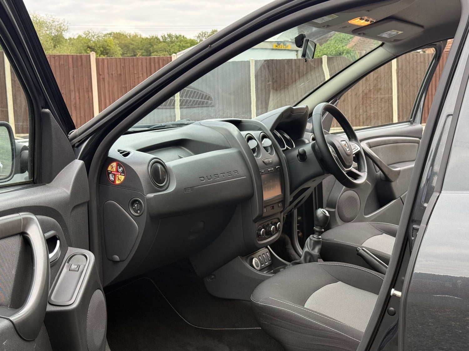 Dacia Duster 2018 - Cars in Coventry