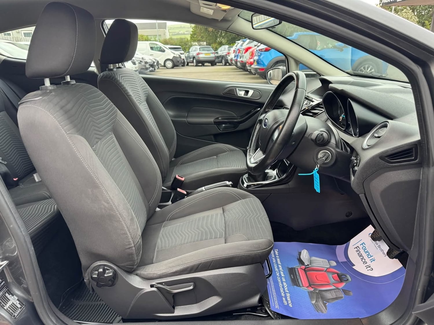 [ berth ]Ford Fiesta