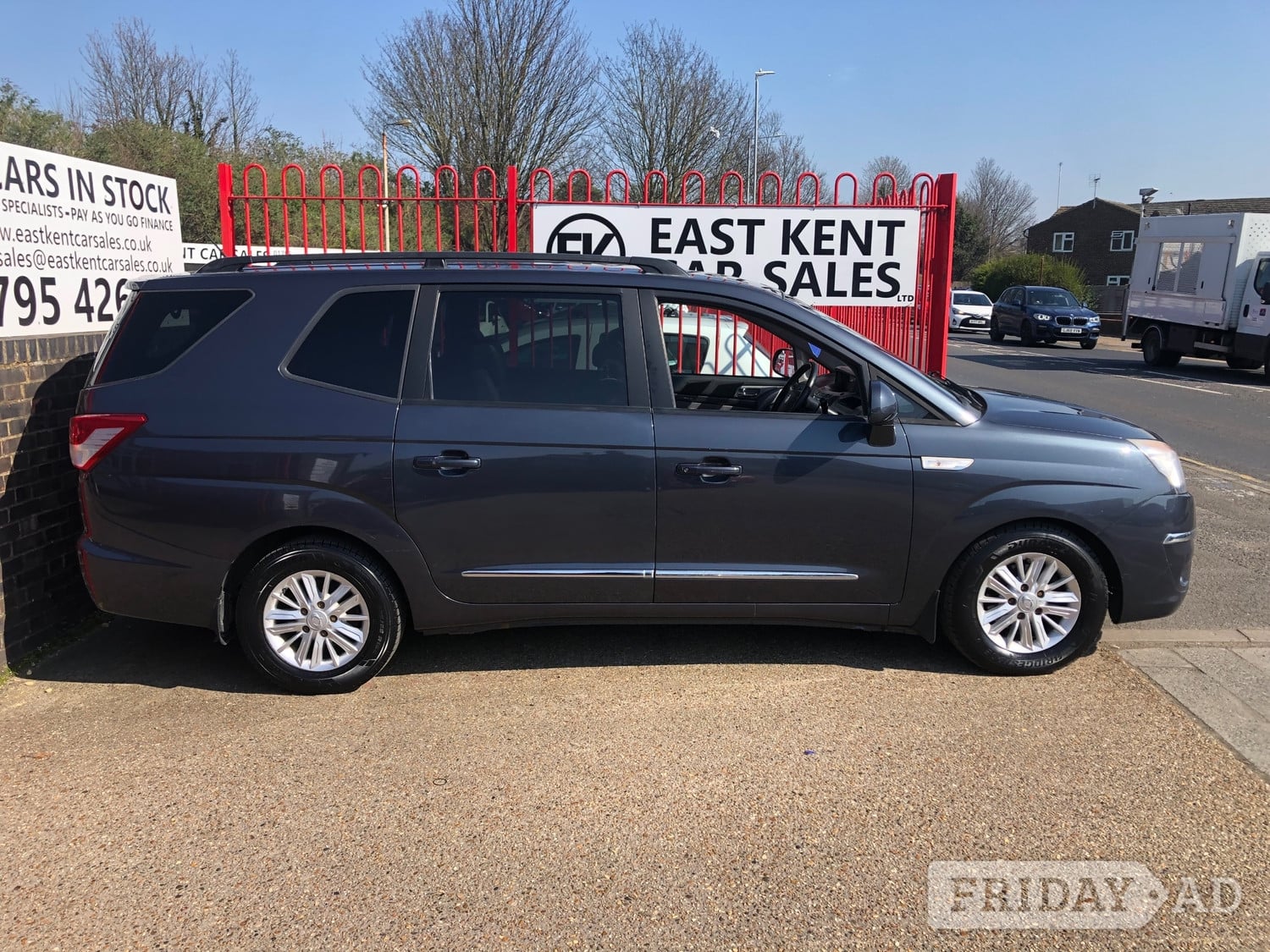 Ssangyong Turismo 2014 - Cars