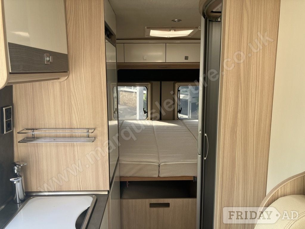 Burstner CITY CAR C 600, (2017)  Campervan for sale - Motorhomes & Caravans in Guildford