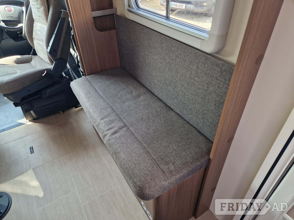 Burstner Ixeo I 680 G 2016 for sale - Motorhomes & Caravans