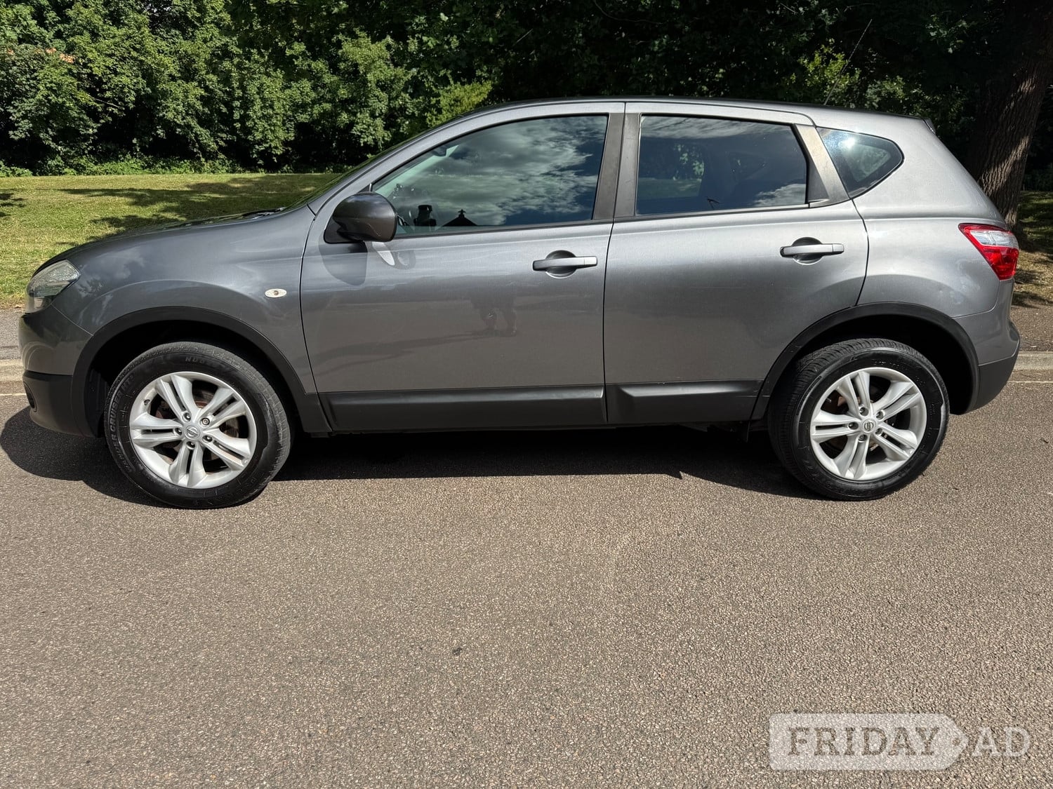 Nissan Qashqai 2012 - Cars in Horsham