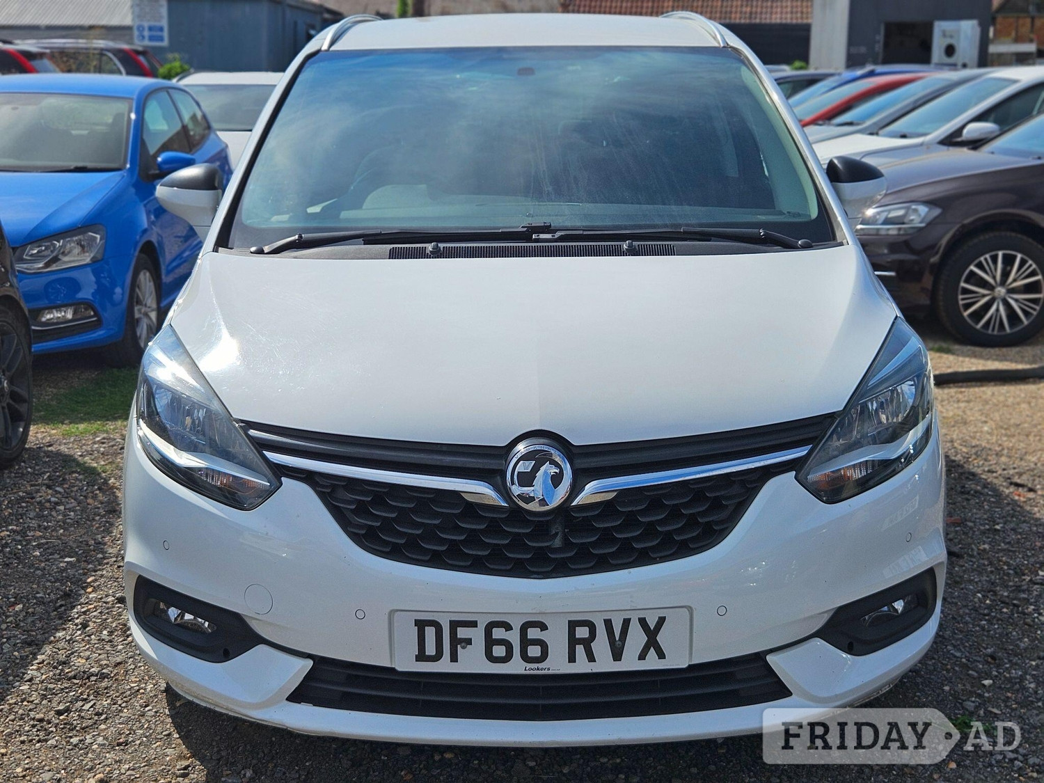 [ berth ]Vauxhall Zafira Tourer