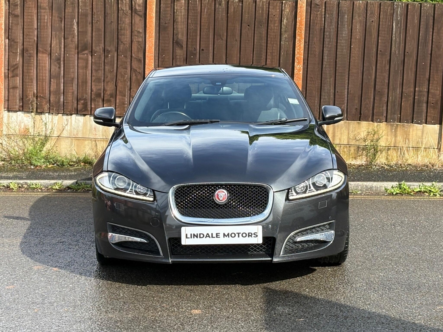 Jaguar XF Oldham