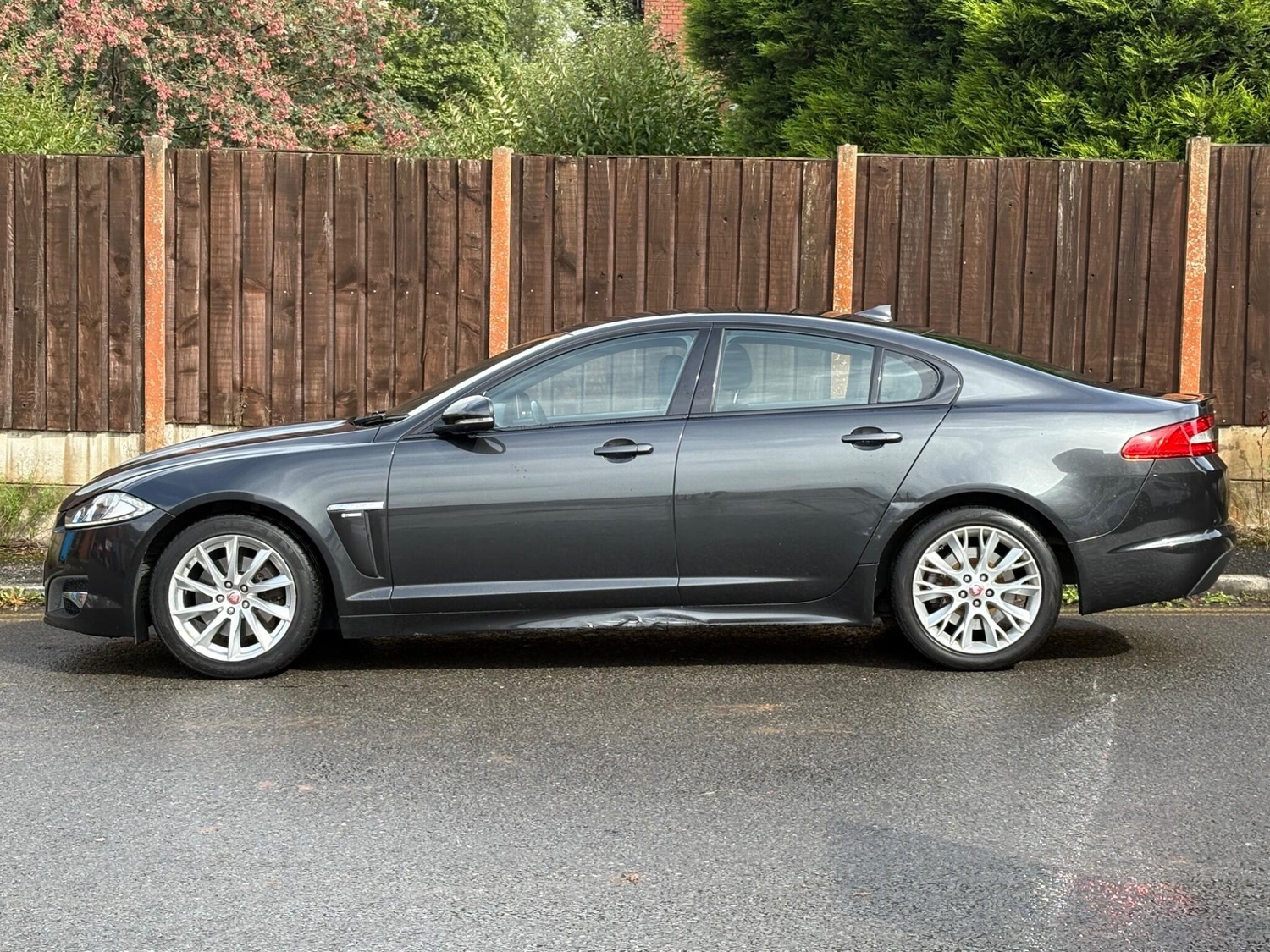 Jaguar XF 2014 - Cars