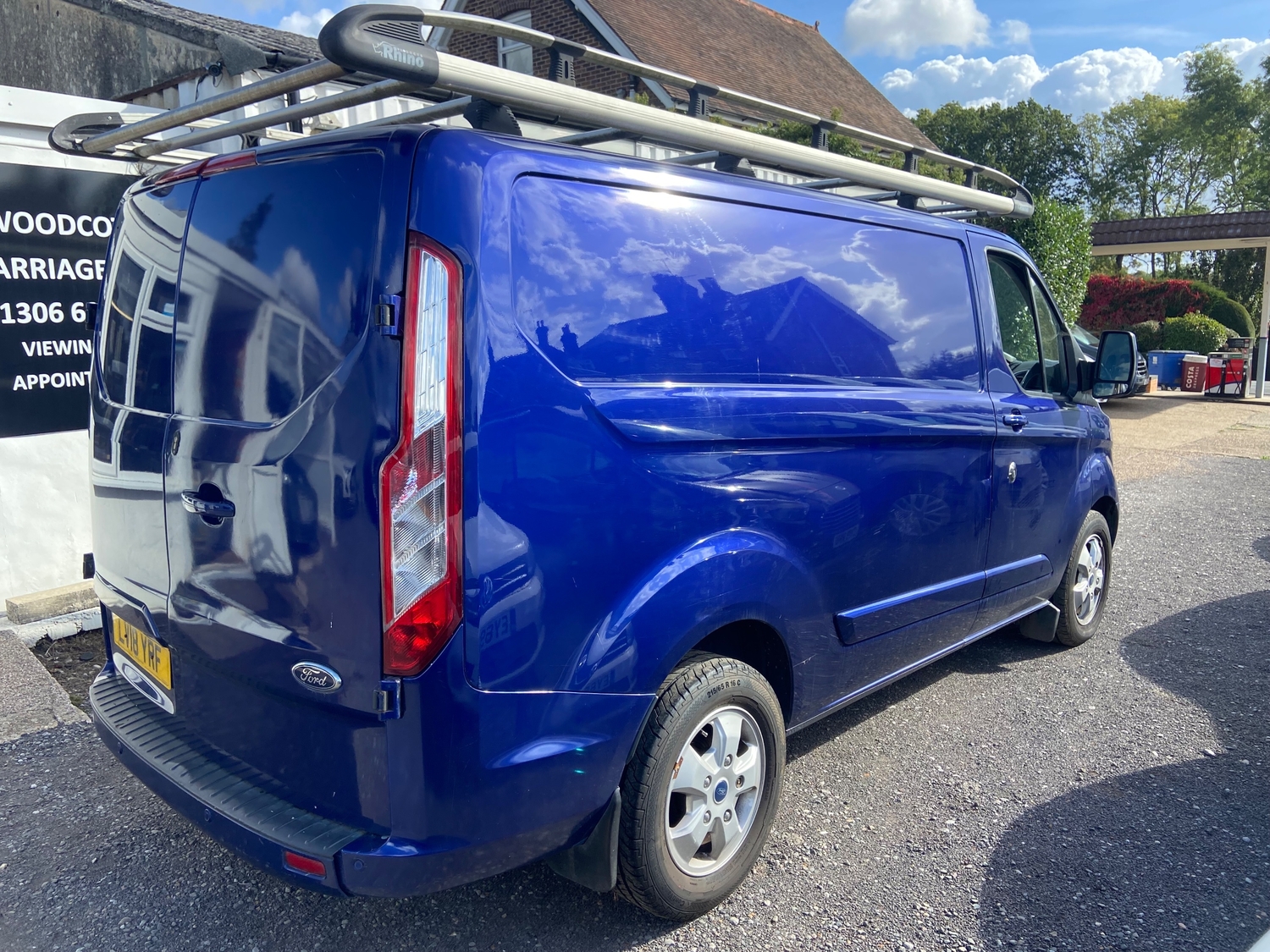 [ berth ]Ford Transit Custom