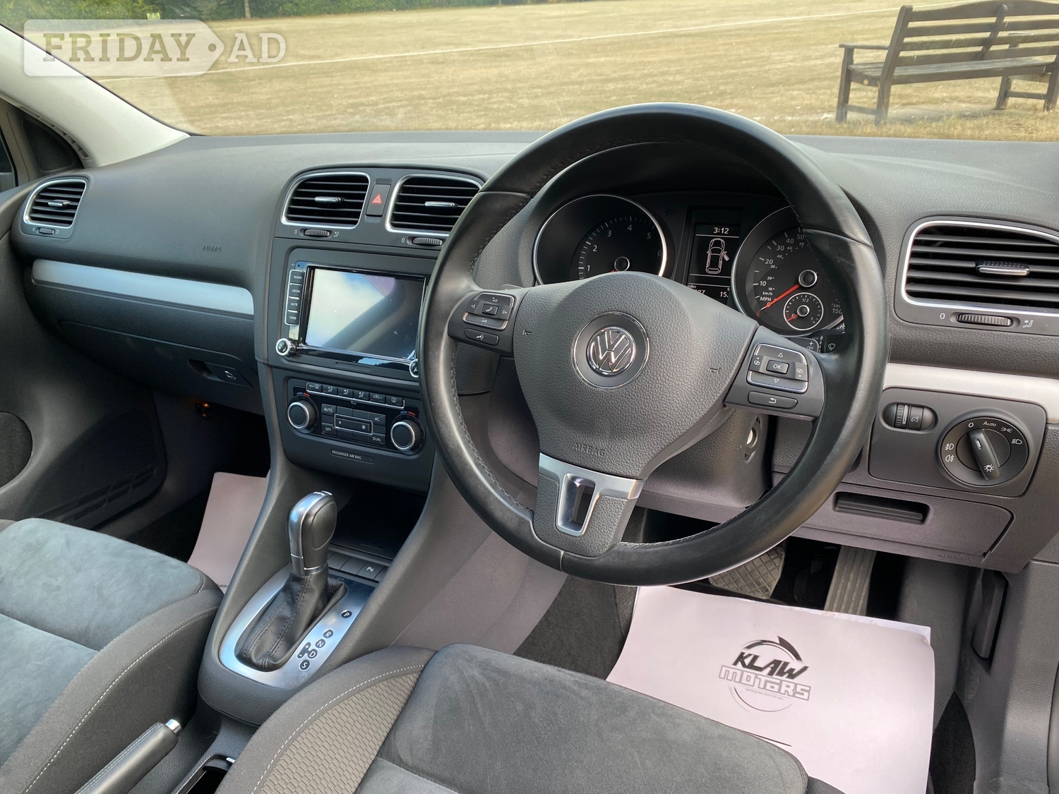 Volkswagen Golf 2011 - Cars