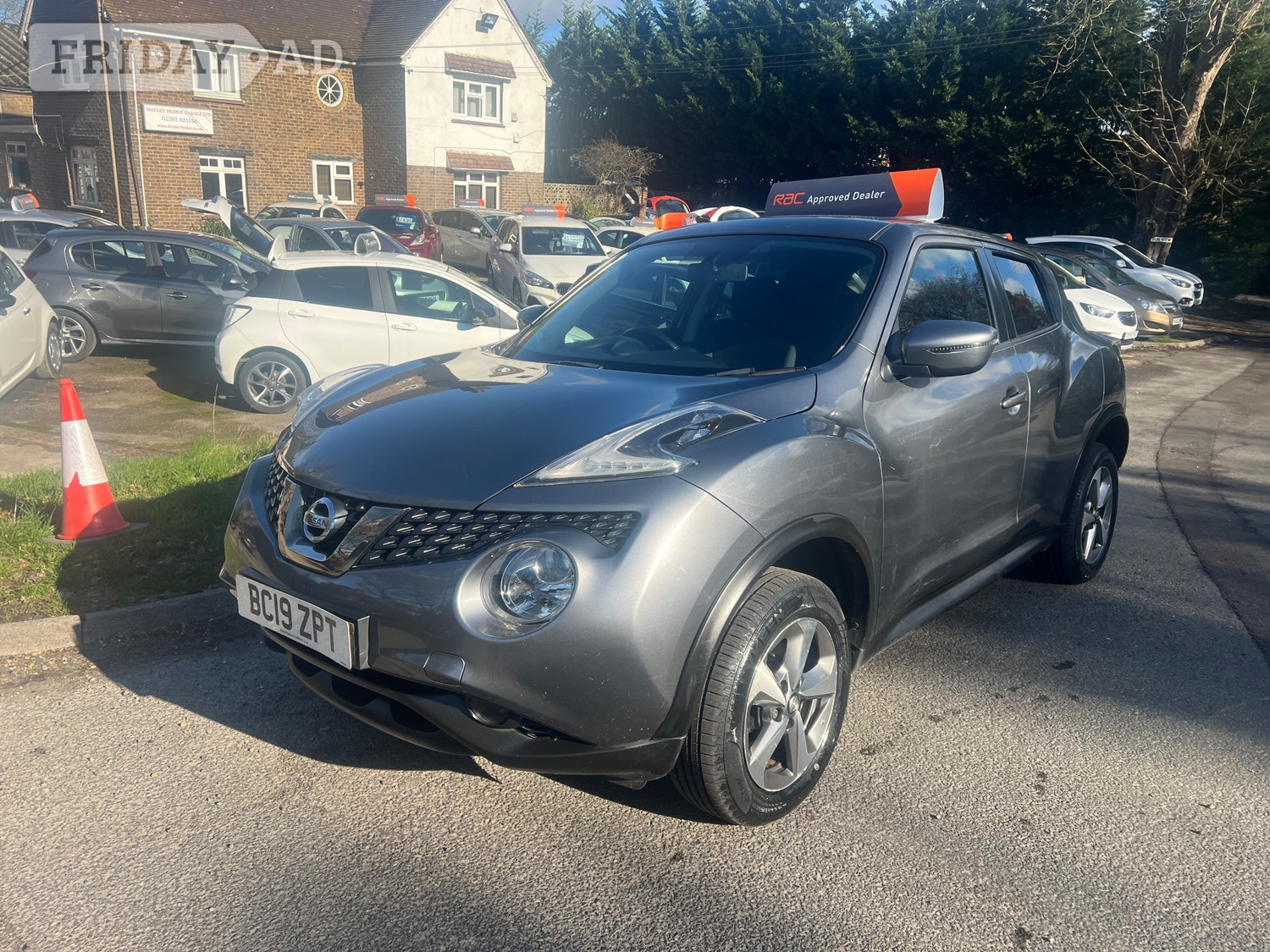 Nissan Juke 2019 in Horley