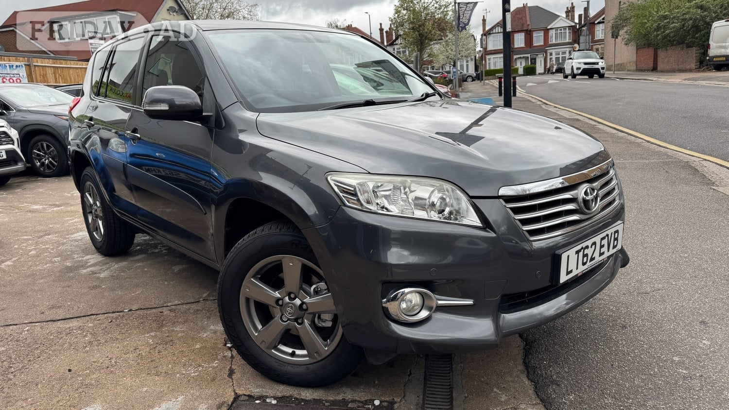 Toyota RAV4 2012 - Cars in Harrow