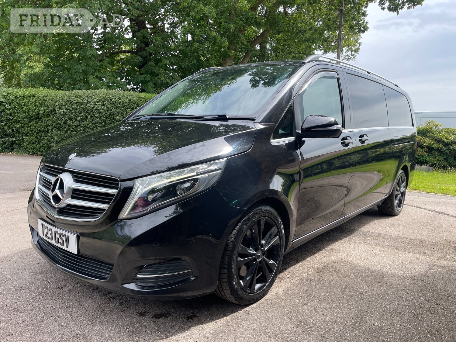 Mercedes-Benz V Class 2016 - Cars in Uxbridge
