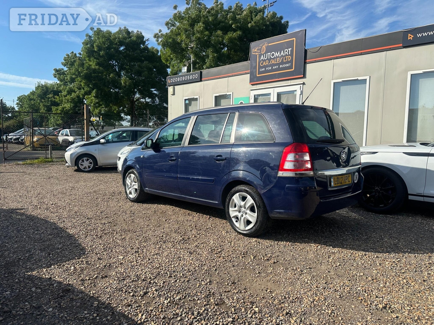 Vauxhall Zafira 2012 - Cars in Sunbury-On-Thames