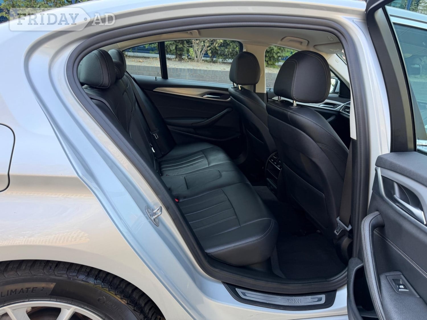 [ berth ]BMW 5 Series
