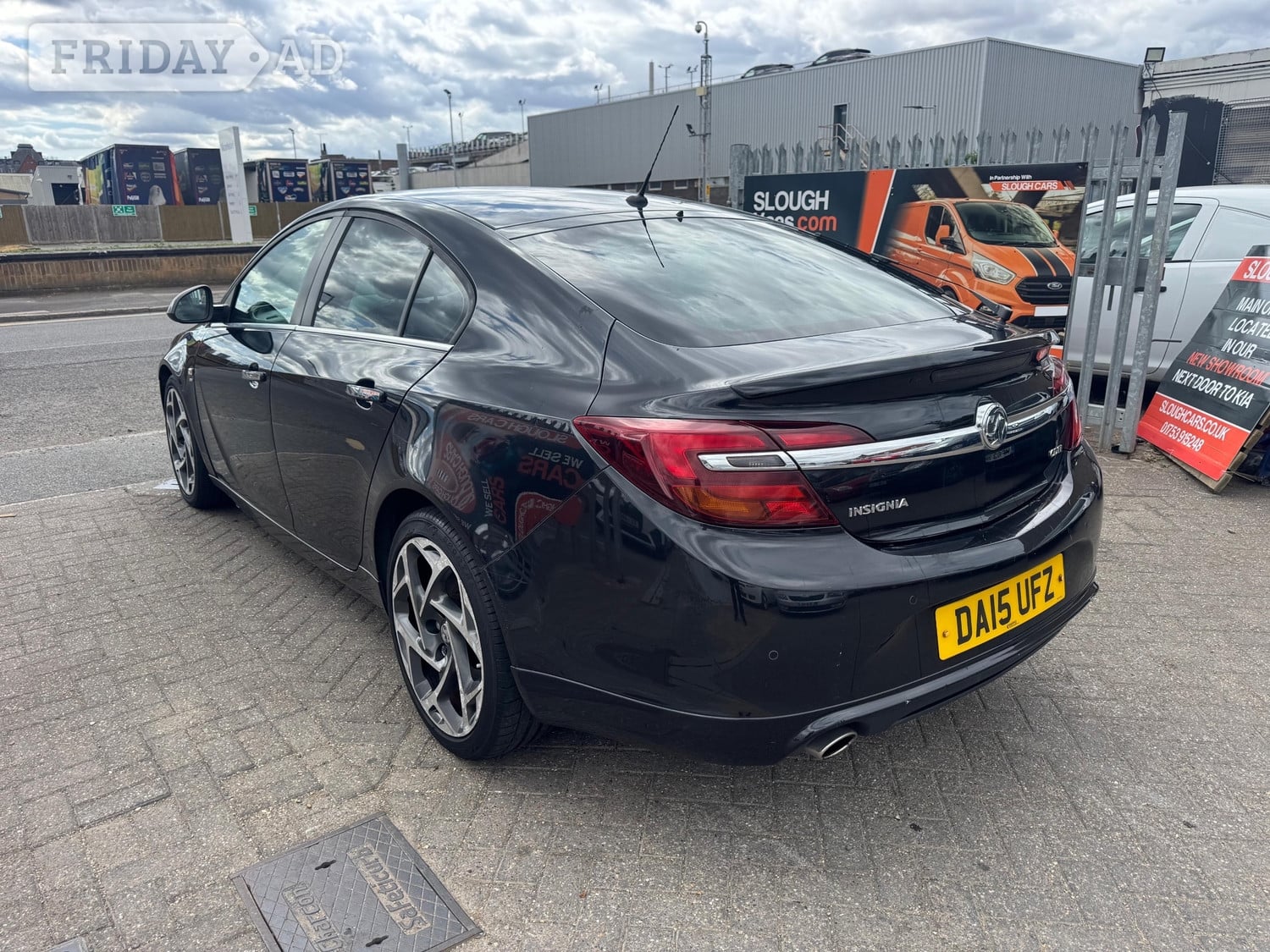 [ berth ]Vauxhall Insignia