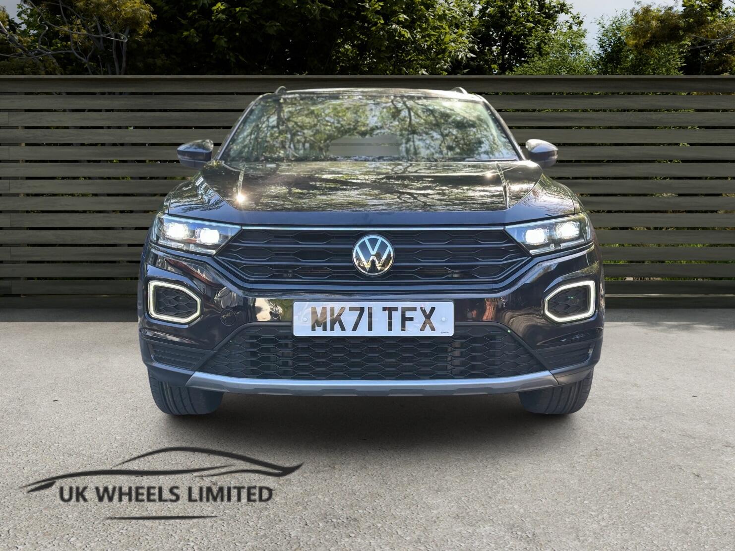 [ berth ]Volkswagen T-Roc