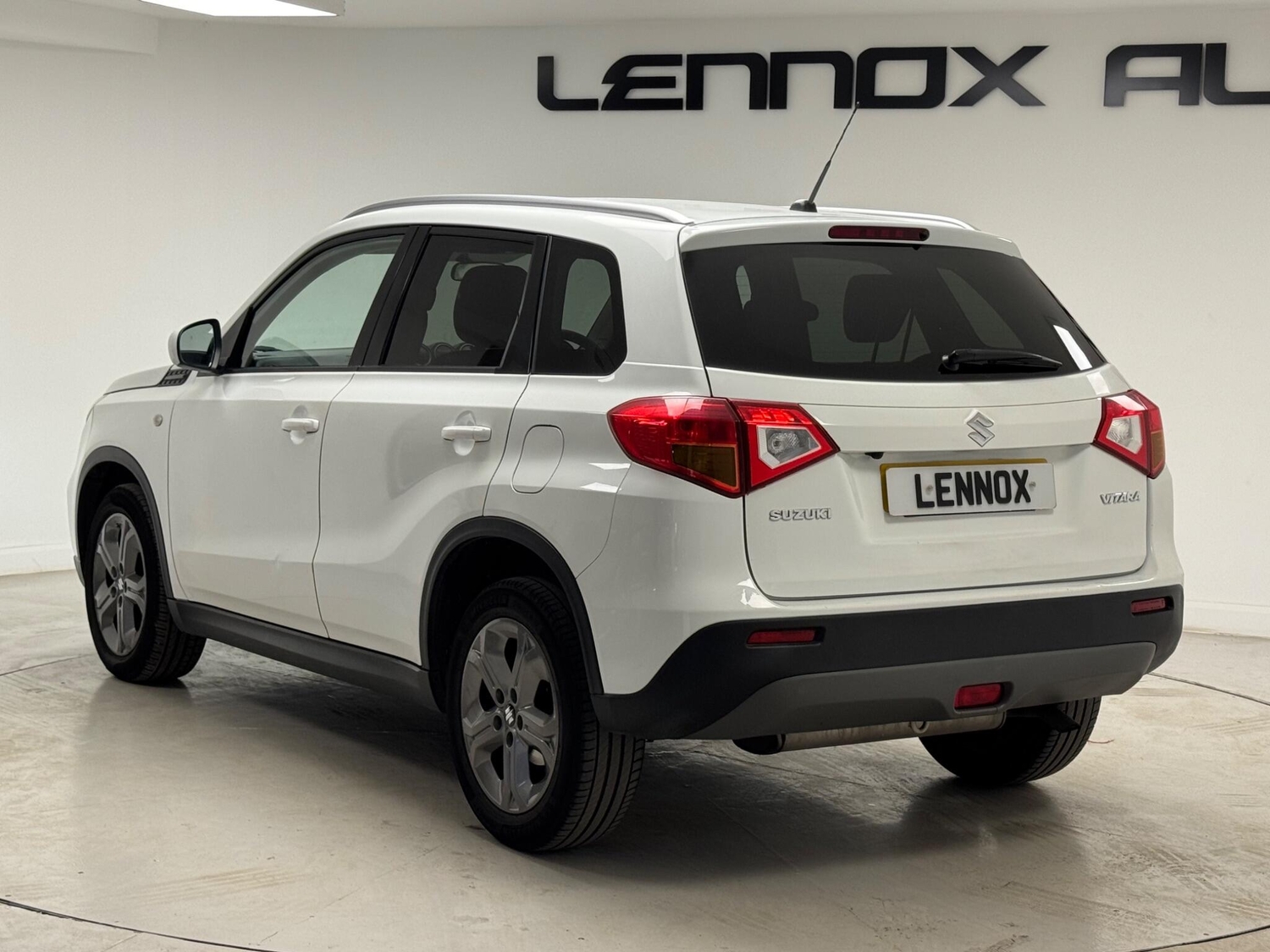 Suzuki Vitara 2018 - Cars in Brent