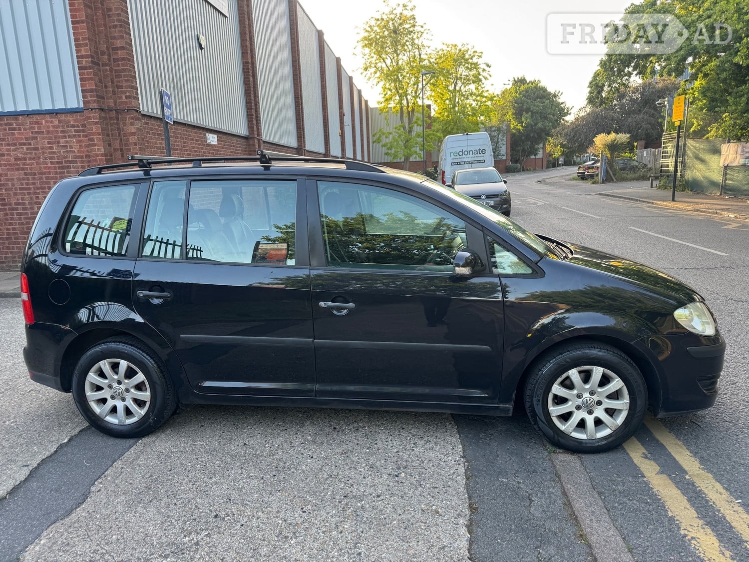 Volkswagen Touran 2007 - Cars in Harrow