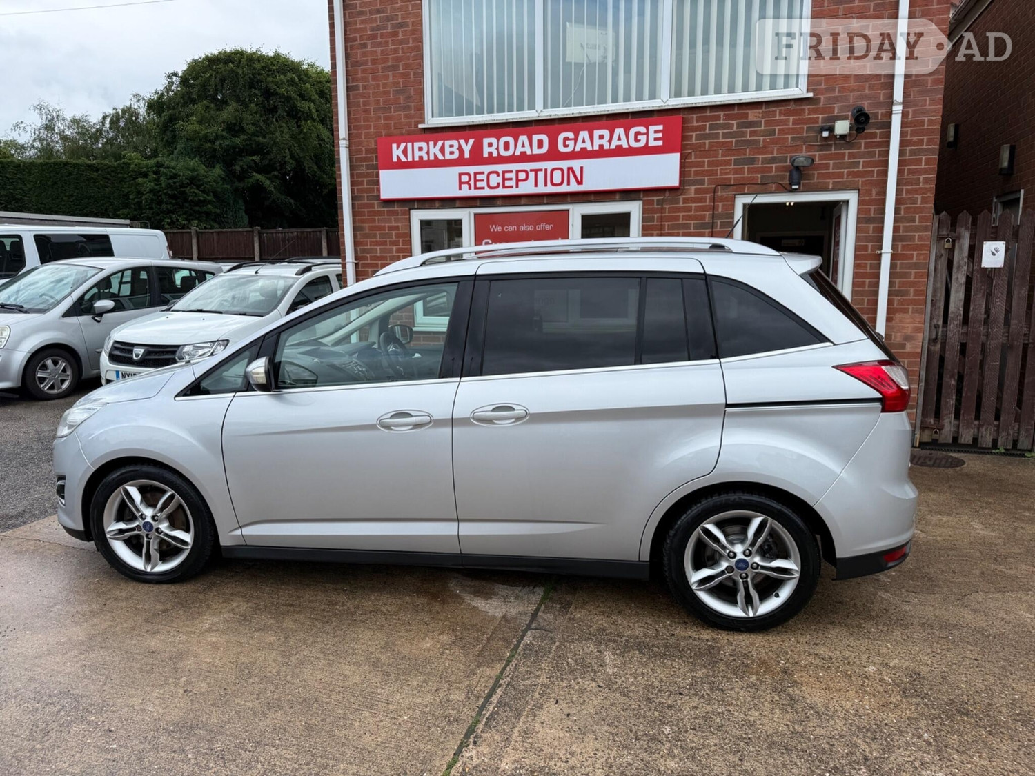 Ford Grand C-MAX 2013 - Cars
