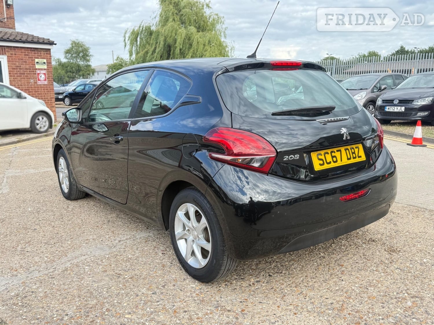Peugeot 208 2018 - Cars in Leighton Buzzard