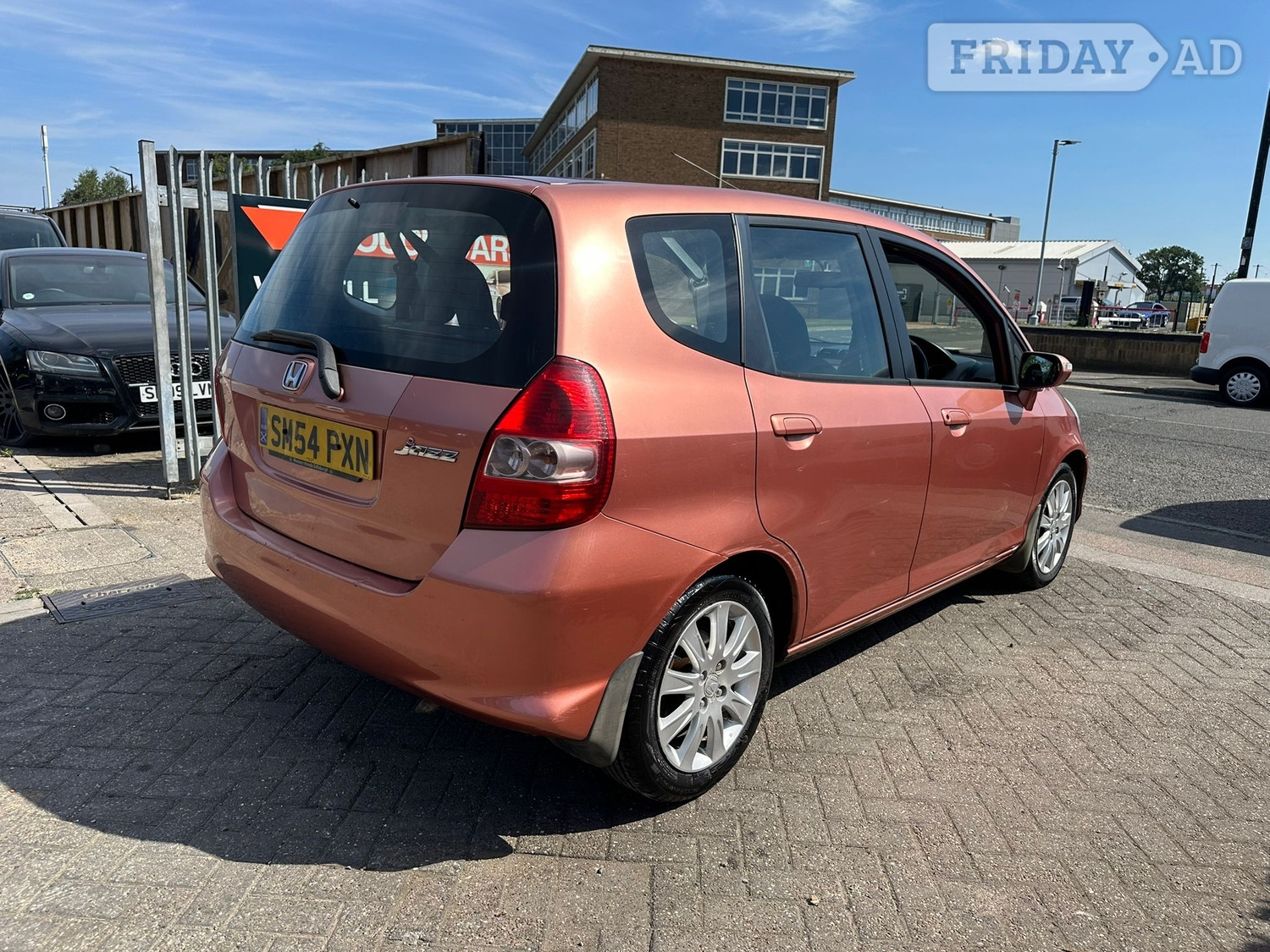 Honda Jazz 2004 - Cars in Slough