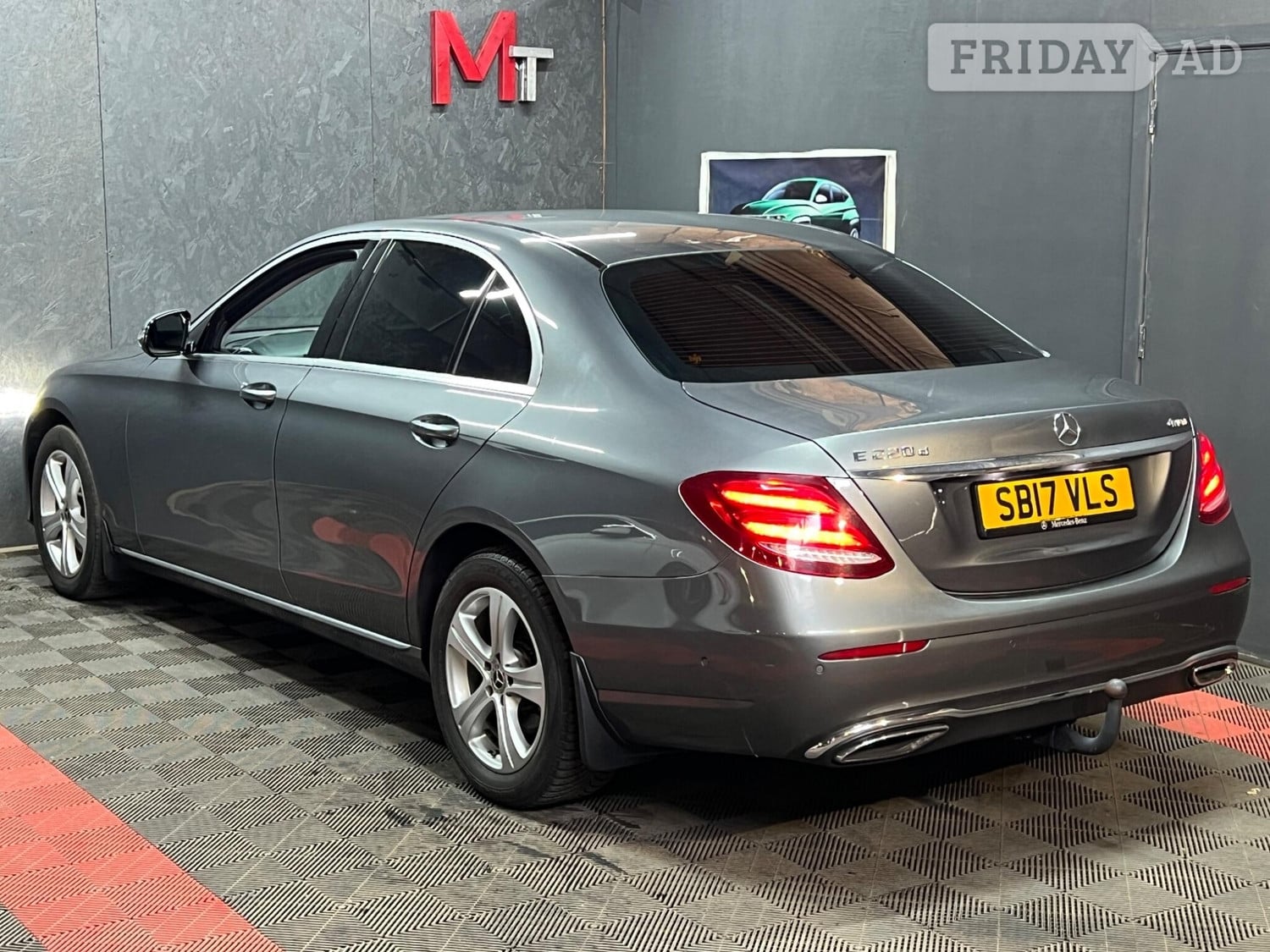 [ berth ]Mercedes-Benz E Class