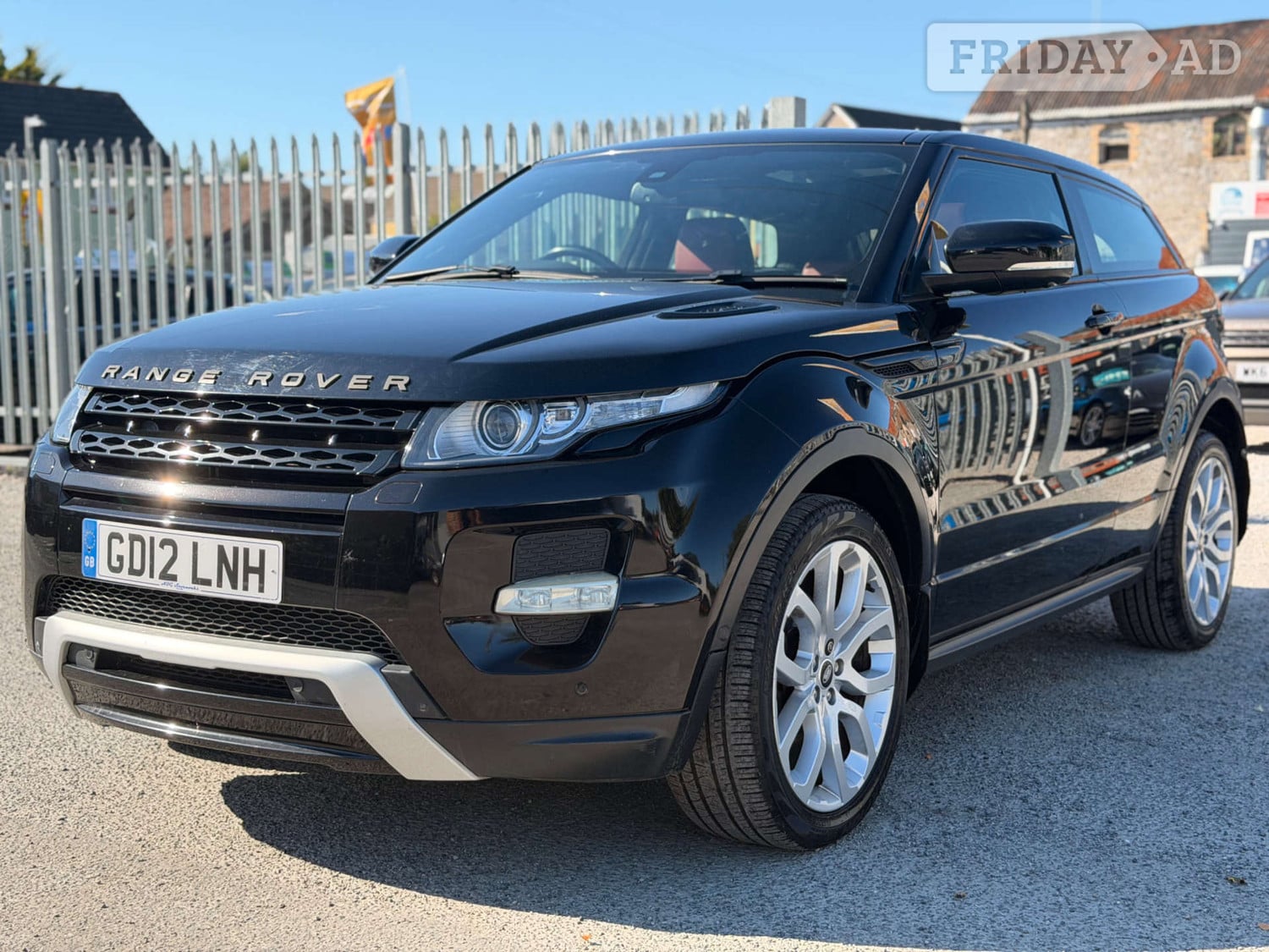 [ berth ]Land Rover Range Rover Evoque