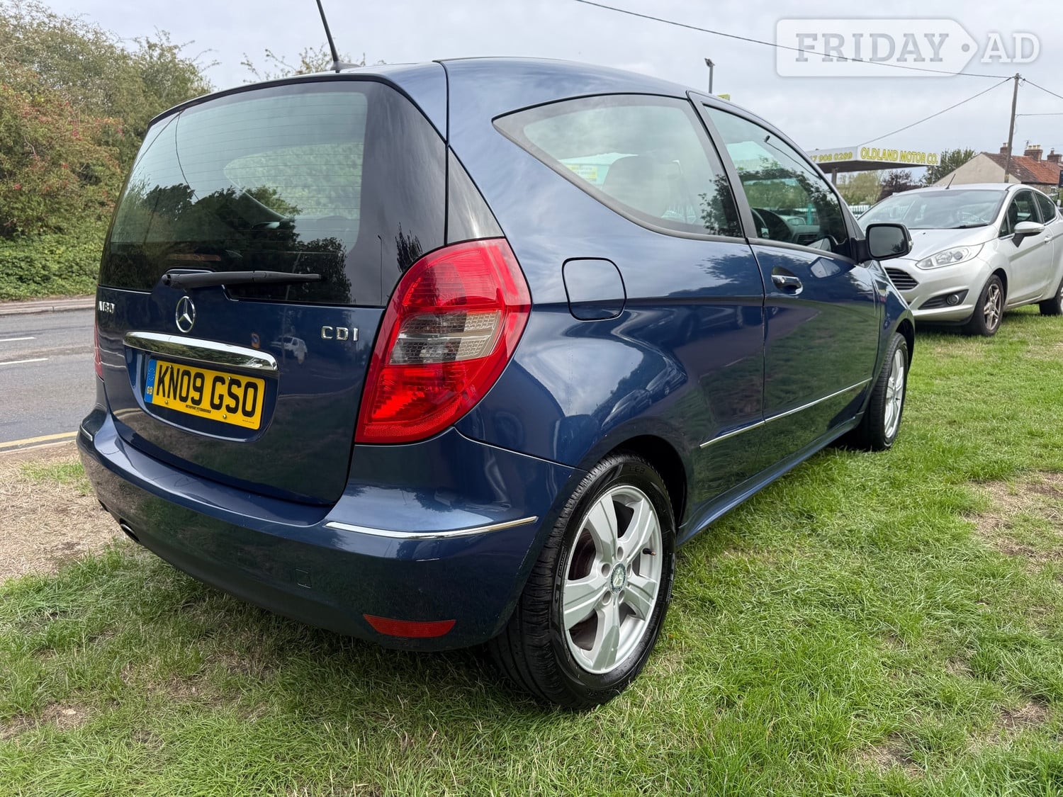 [ berth ]Mercedes-Benz A Class