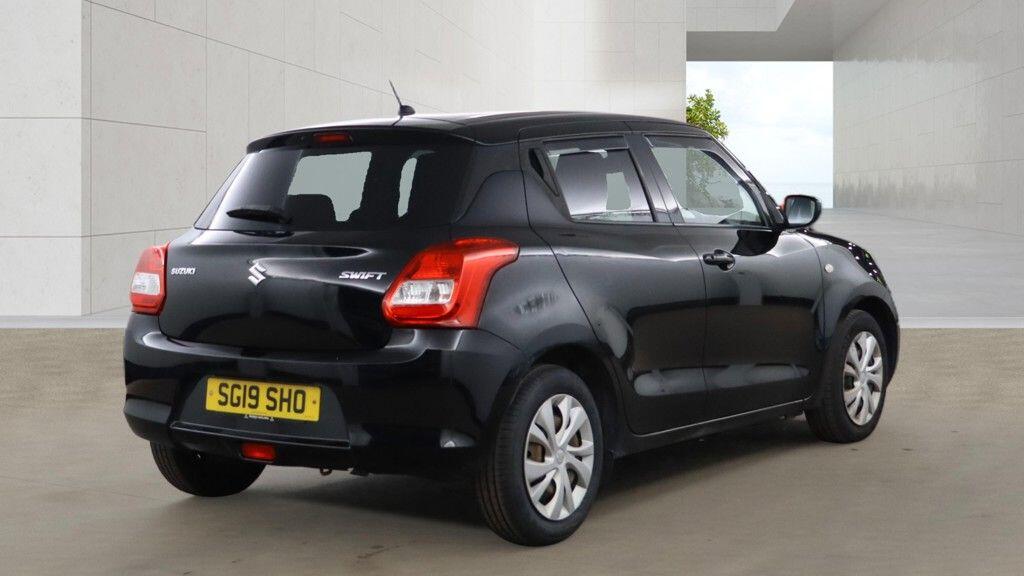 Suzuki Swift 2019 - Cars in Slough